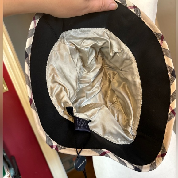 Burberry “Nova Check” Bucket Hat; sz M - Picture 12 of 12